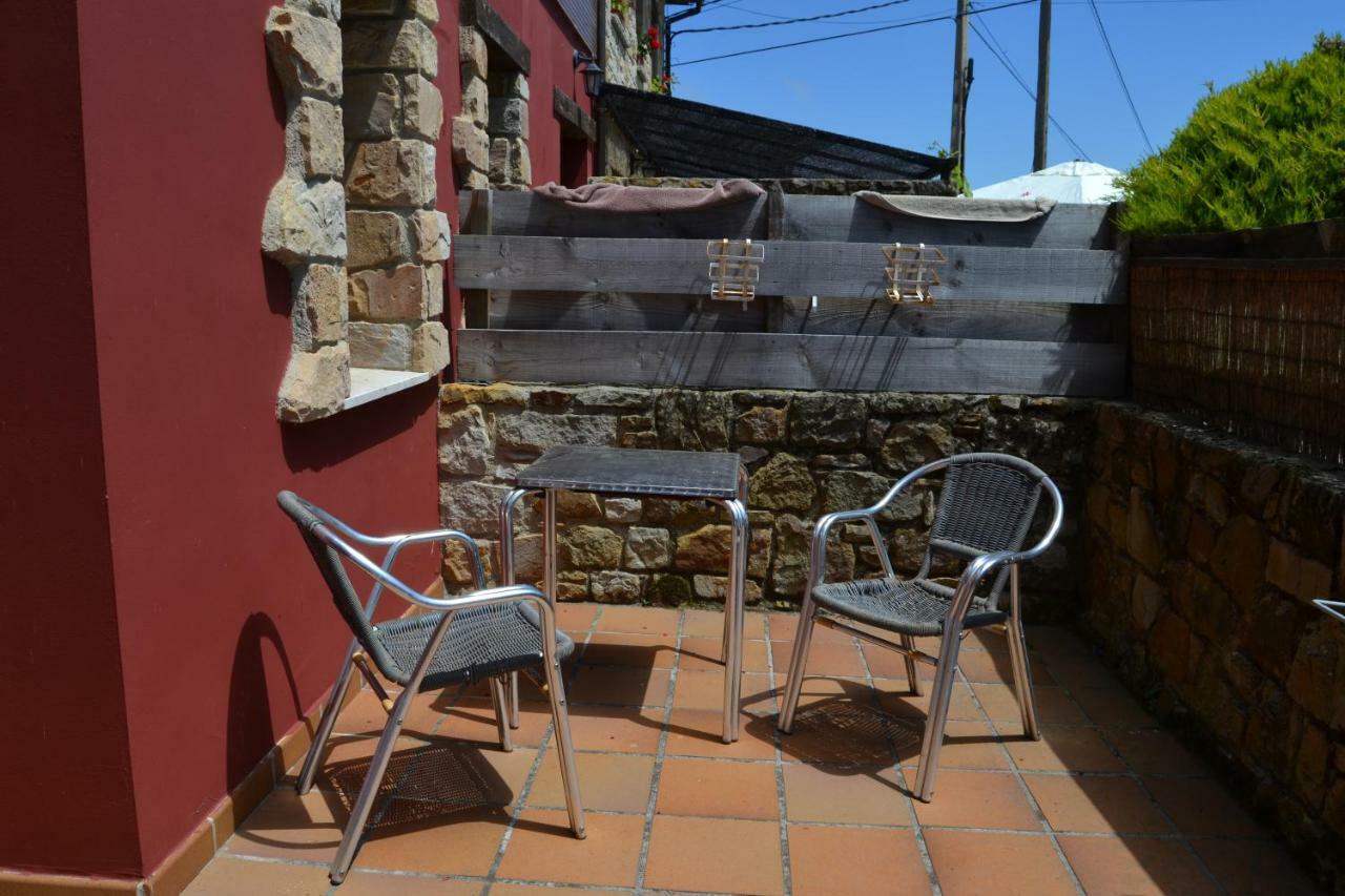 Apartamentos Rurales La Cirigueena Oles Exterior photo